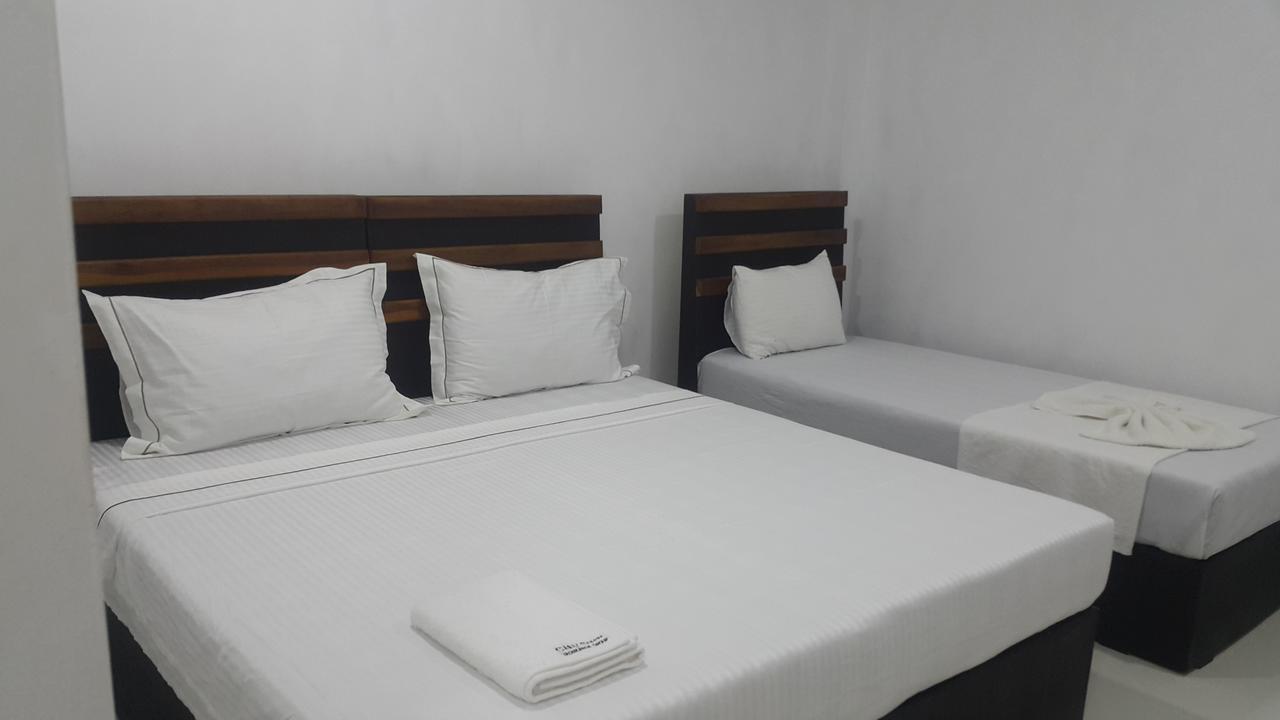 City Capital Hostel Anuradhapura Bagian luar foto