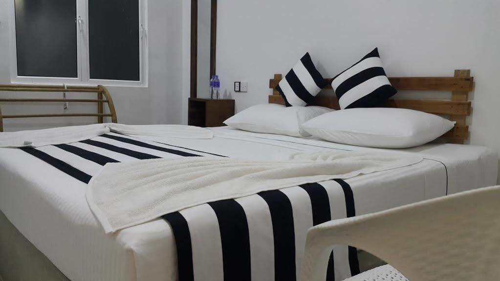 City Capital Hostel Anuradhapura Bagian luar foto