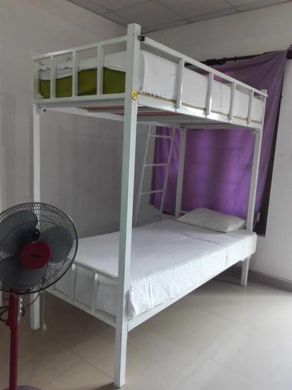 City Capital Hostel Anuradhapura Bagian luar foto